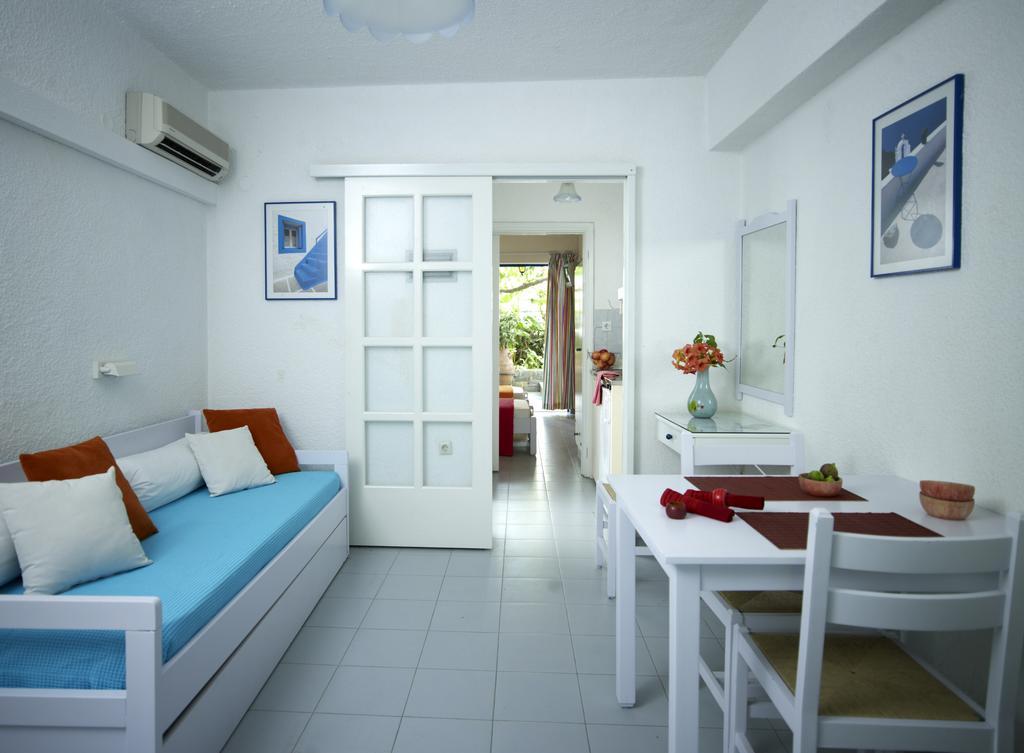 Ninetta'S Studios Poros Town Ngoại thất bức ảnh