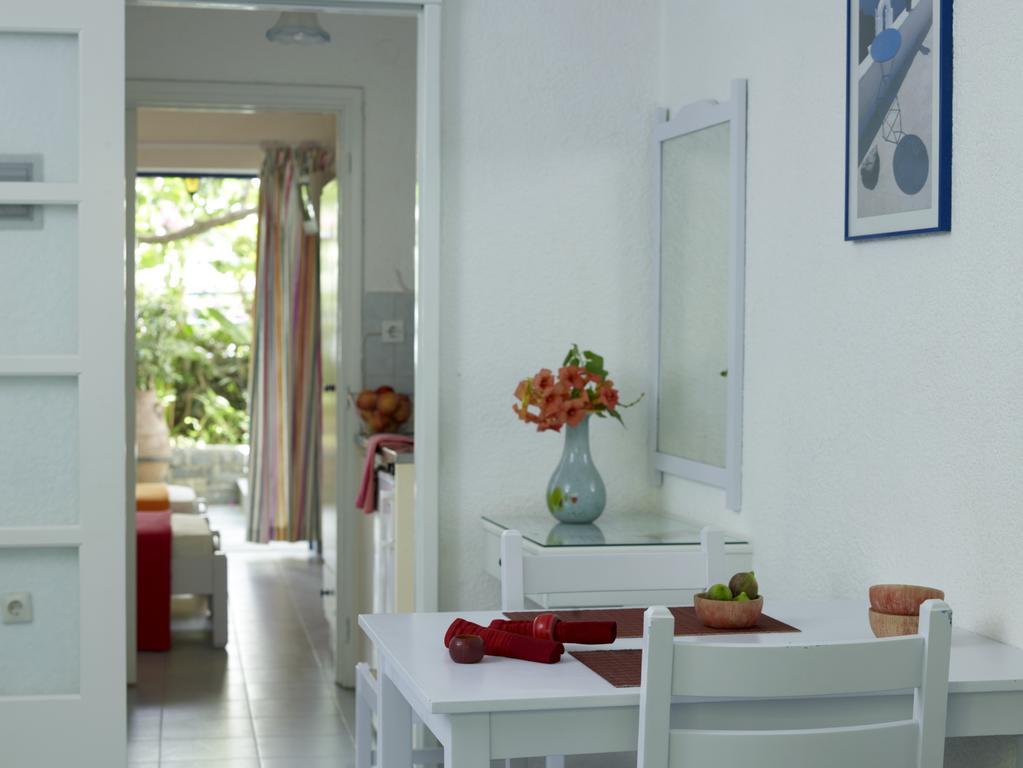 Ninetta'S Studios Poros Town Ngoại thất bức ảnh