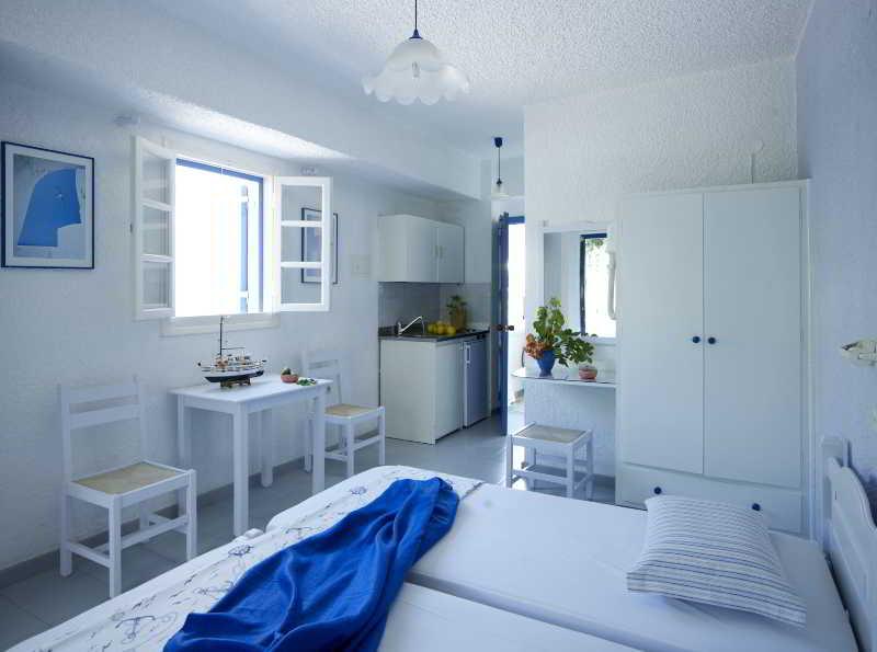 Ninetta'S Studios Poros Town Ngoại thất bức ảnh